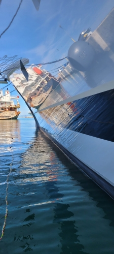 Megayacht 106 mtr waterline, 20 micron application PG4400