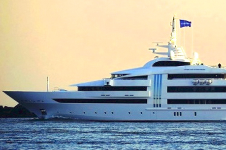 M/Y VIBRANT CURIOSITY